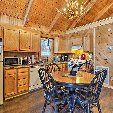 Sevierville Cabin With Private Hot Tub And Fireplace! מראה חיצוני תמונה