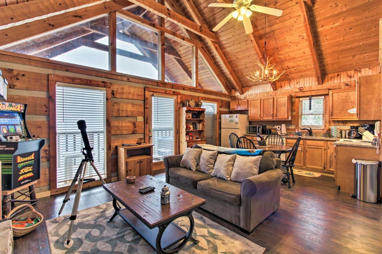 Sevierville Cabin With Private Hot Tub And Fireplace! מראה חיצוני תמונה