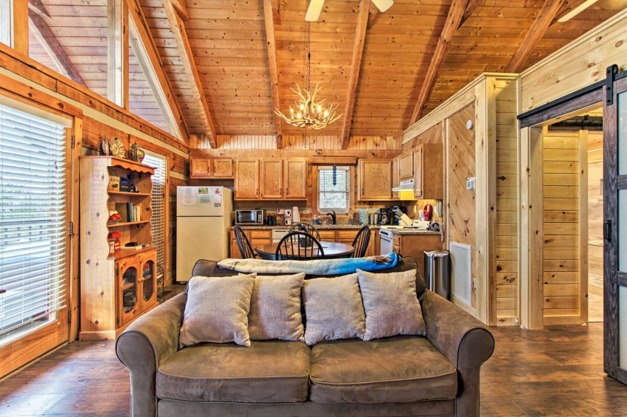 Sevierville Cabin With Private Hot Tub And Fireplace! מראה חיצוני תמונה