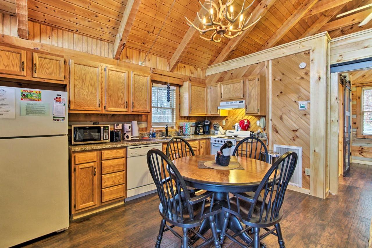Sevierville Cabin With Private Hot Tub And Fireplace! מראה חיצוני תמונה